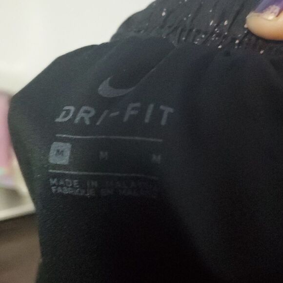 Nike Women's Black and Red Shorts Trio - Picture 3 of 8